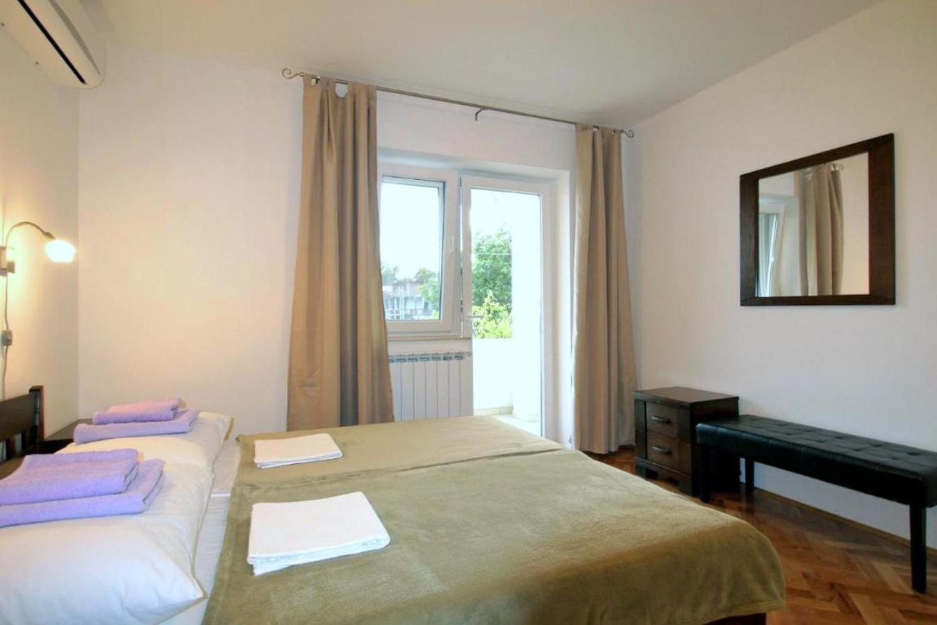 Paklenica Sport Apartments Starigrad Paklenica Habitación foto