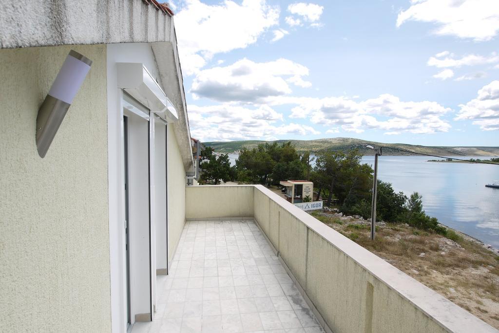 Paklenica Sport Apartments Starigrad Paklenica Habitación foto