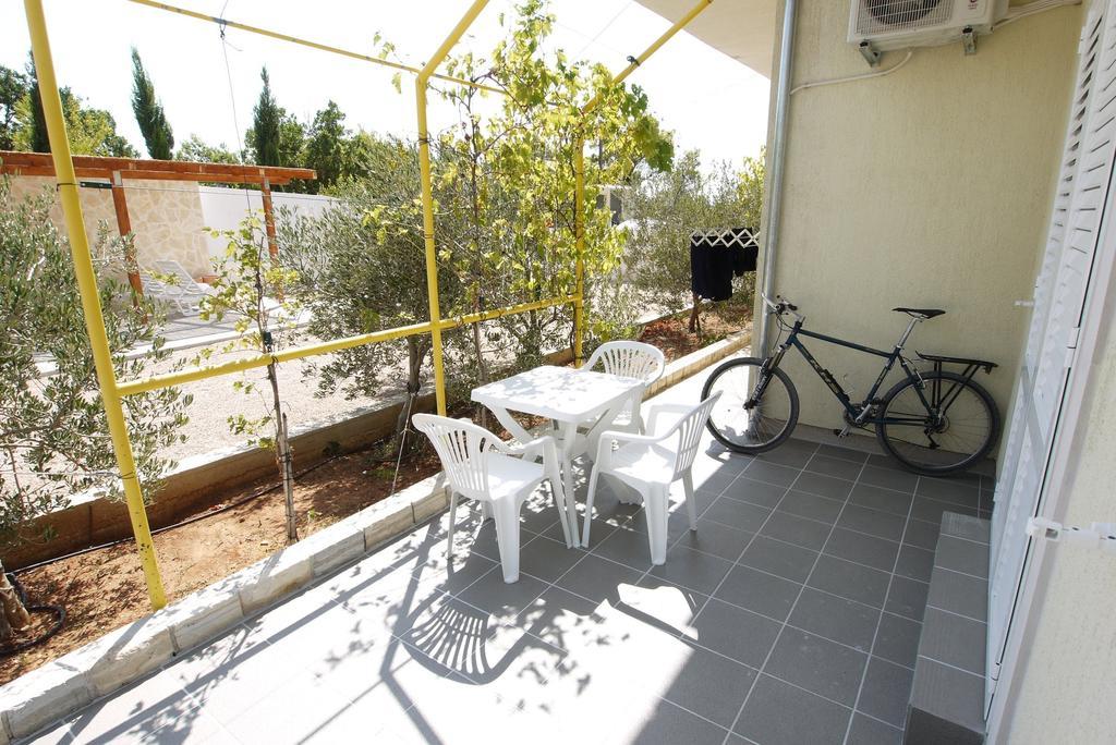Paklenica Sport Apartments Starigrad Paklenica Habitación foto